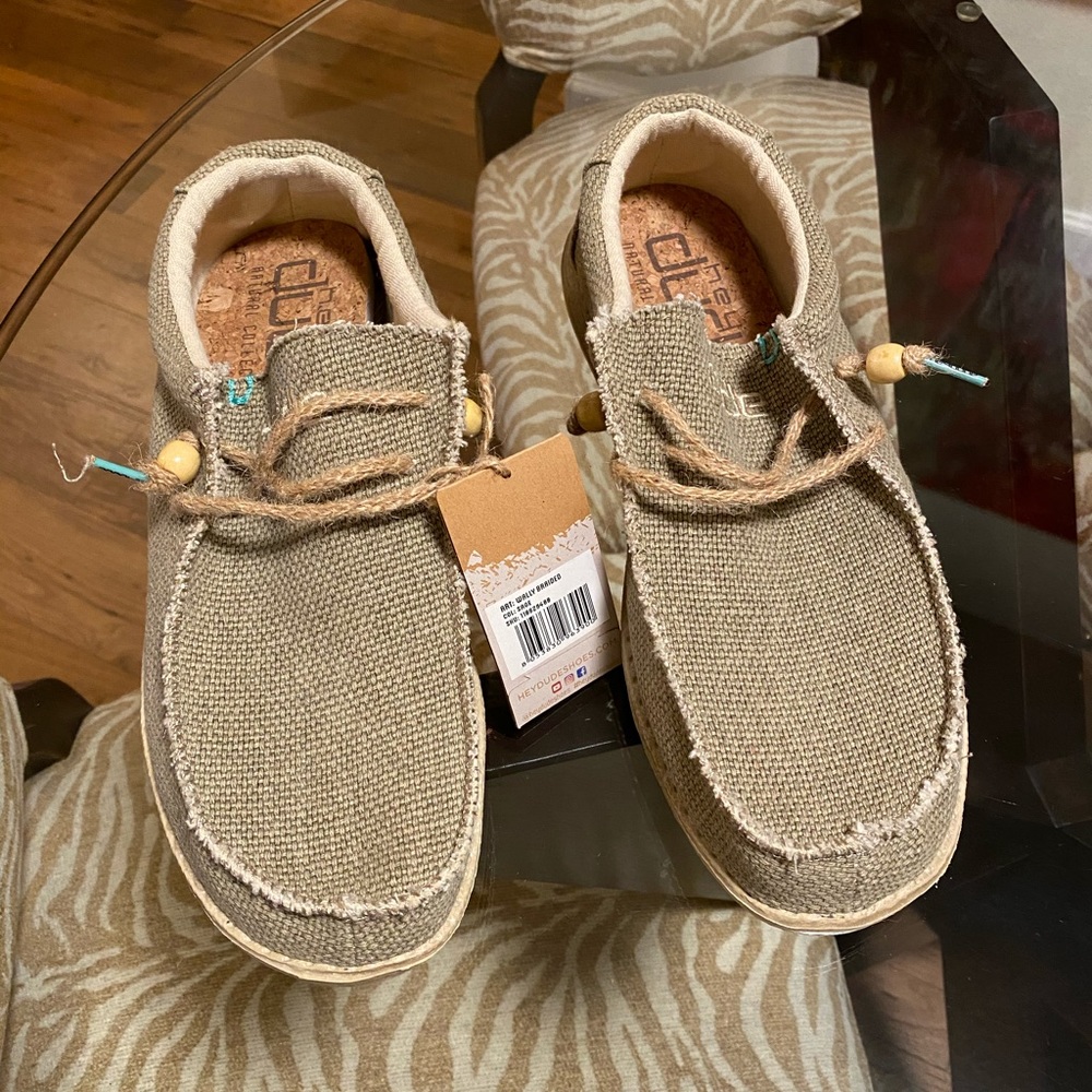Hey Dude men’s shoes NWT